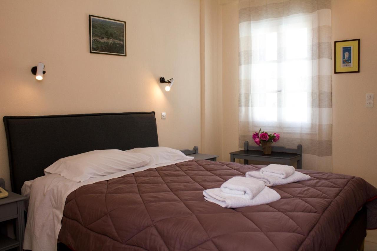 Vanas Apartments Spetses Town Ngoại thất bức ảnh