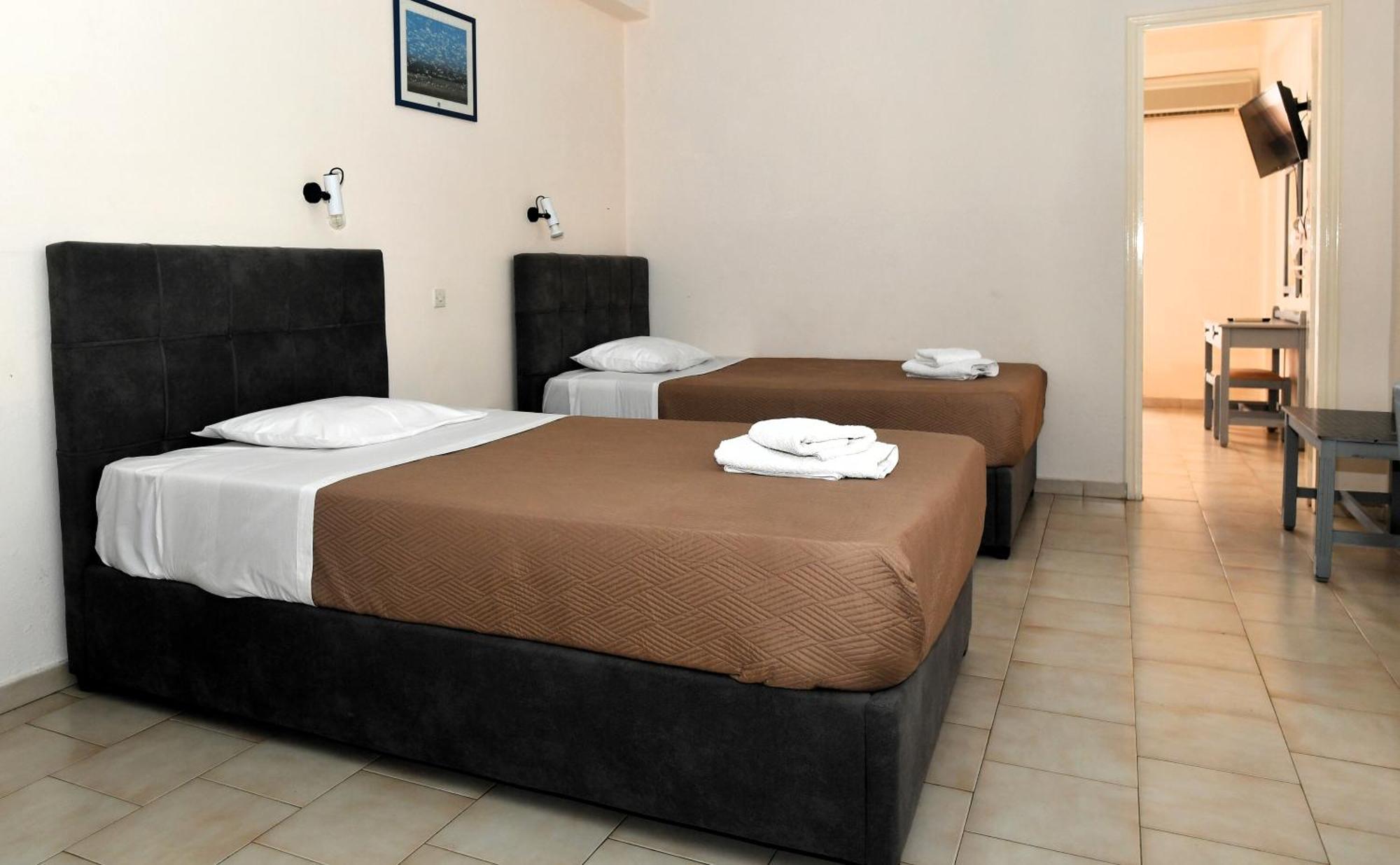 Vanas Apartments Spetses Town Ngoại thất bức ảnh