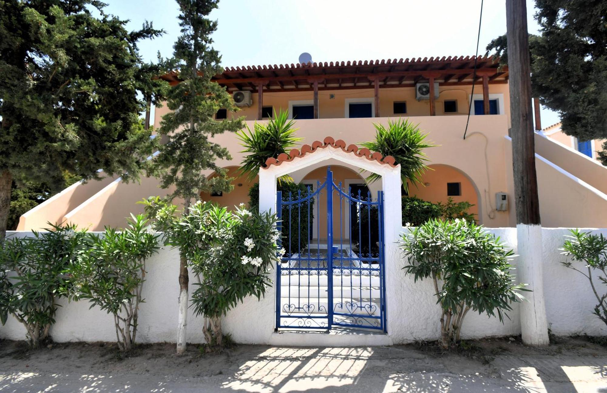 Vanas Apartments Spetses Town Ngoại thất bức ảnh