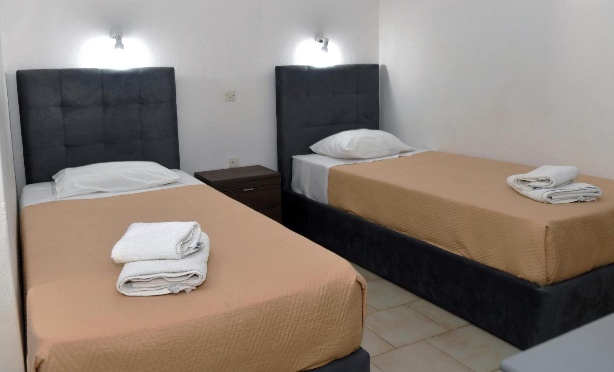 Vanas Apartments Spetses Town Ngoại thất bức ảnh