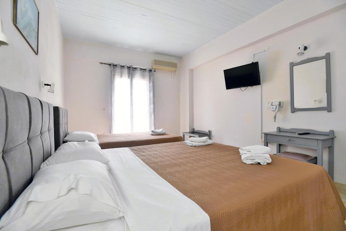 Vanas Apartments Spetses Town Ngoại thất bức ảnh