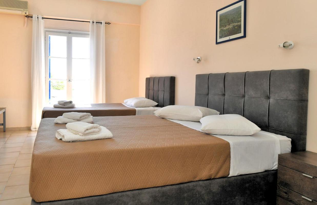 Vanas Apartments Spetses Town Ngoại thất bức ảnh